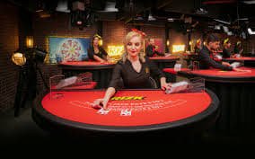 Pengguna menikmati kemudahan mengelola anggaran dan penarikan dana di m777casino